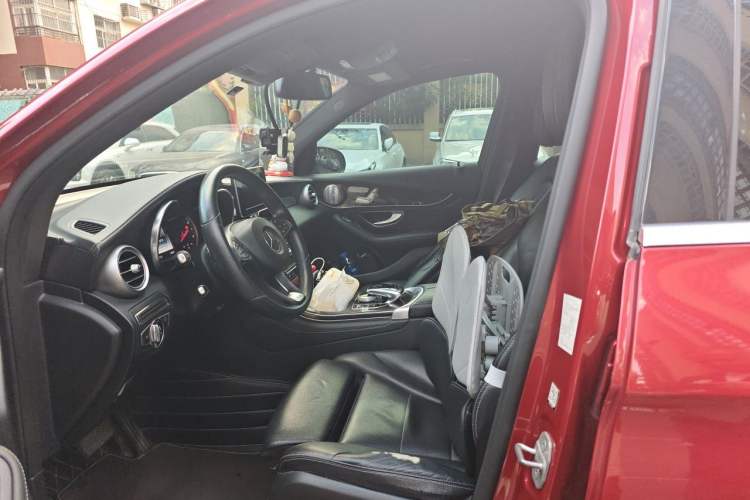 Used Mercedes-Benz GLC 2016 GLC 260 4MATIC Dynamic Edition Left Front Seat