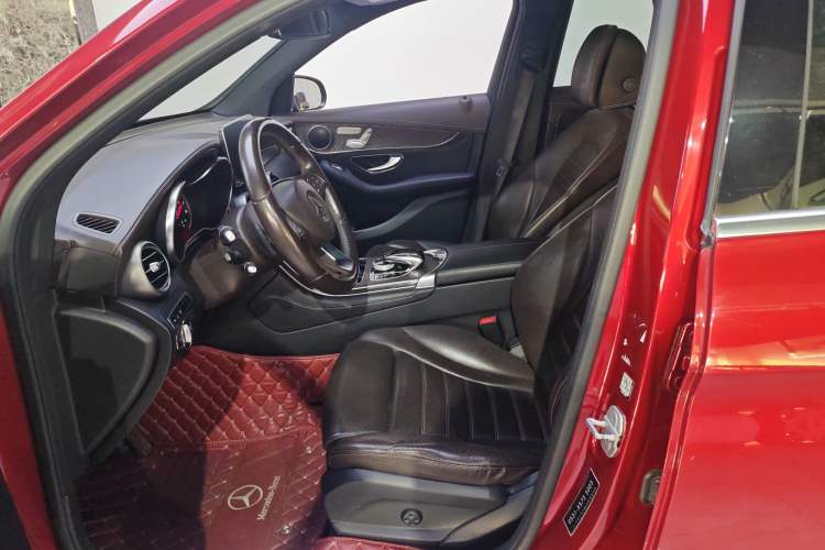 Used Mercedes-Benz GLC 2016 GLC 300 4MATIC Luxury Model Left Front Seat