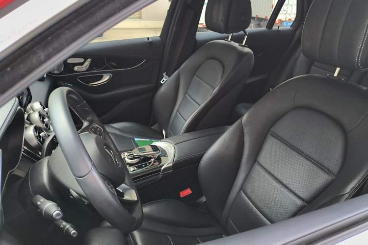 Used Mercedes-Benz GLC 2016 GLC 260 4MATIC Luxury Model Left Front Seat