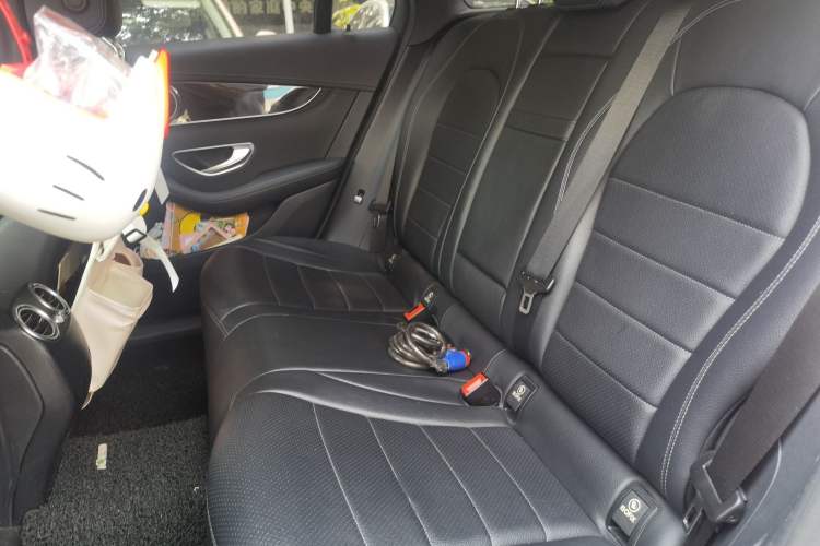 Used Mercedes-Benz GLC 2016 GLC 260 4MATIC Luxury Model Left Rear Seat