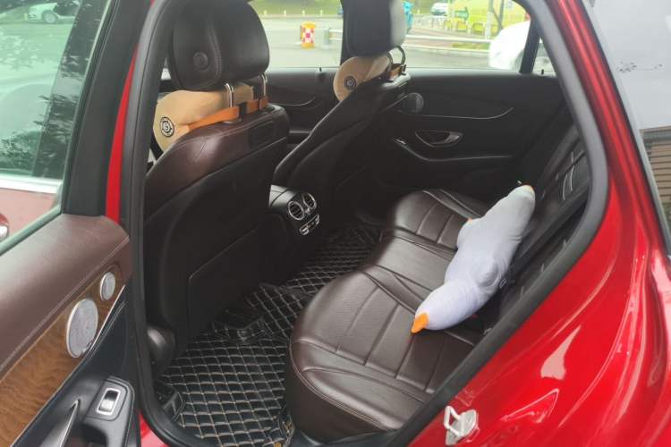Used Mercedes-Benz GLC 2016 GLC 300 4MATIC Luxury Model Left Rear Seat