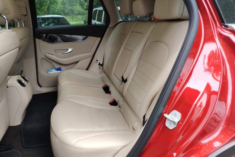 Used Mercedes-Benz GLC 2016 GLC 260 4MATIC Dynamic Edition Left Rear Seat