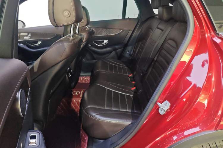 Used Mercedes-Benz GLC 2016 GLC 300 4MATIC Luxury Model Left Rear Seat