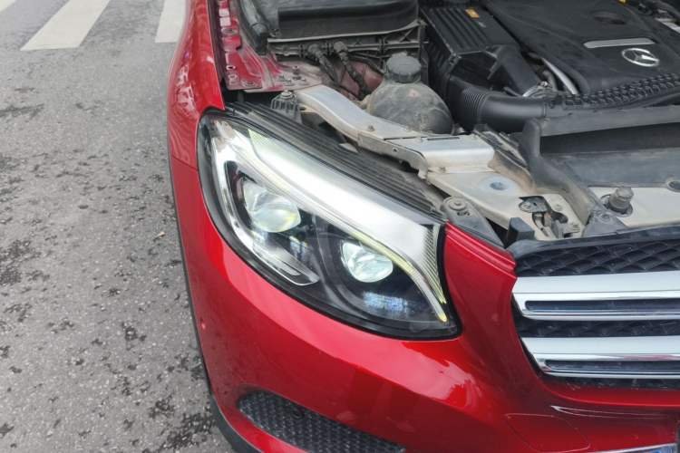 Used Mercedes-Benz GLC 2016 GLC 300 4MATIC Luxury Model Right Front Headlight