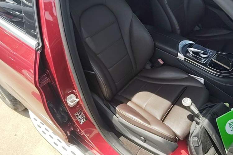 Used Mercedes-Benz GLC 2016 GLC 260 4MATIC Luxury Model Right Front Seat