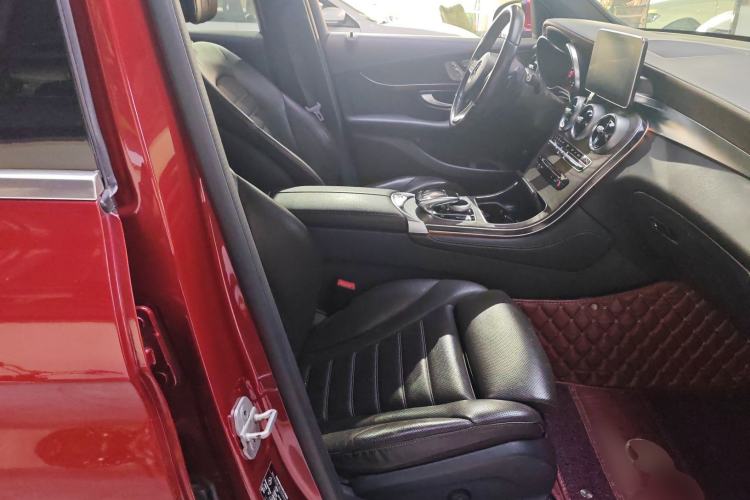 Used Mercedes-Benz GLC 2016 GLC 300 4MATIC Luxury Model Right Front Seat
