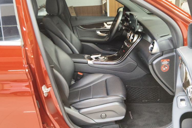 Used Mercedes-Benz GLC 2016 GLC 260 4MATIC Luxury Model Right Front Seat