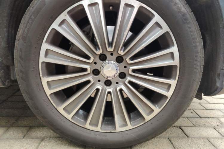 Used Mercedes-Benz GLC 2016 GLC 260 4MATIC Dynamic Edition Right Front Wheel Hub
