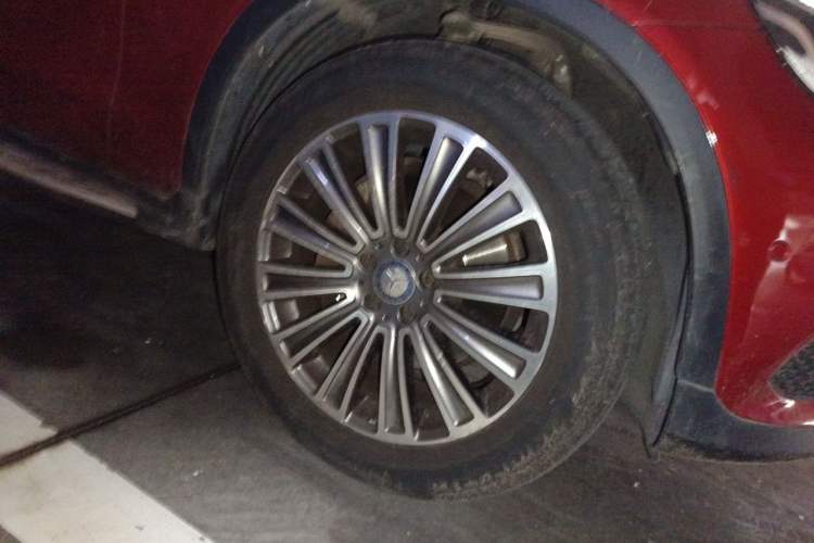 Used Mercedes-Benz GLC 2016 GLC 260 4MATIC Dynamic Edition Right Front Wheel Hub