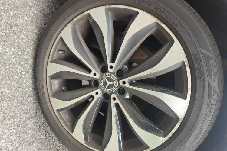 Used Mercedes-Benz GLC 2016 GLC 260 4MATIC Luxury Model Right Front Wheel Hub