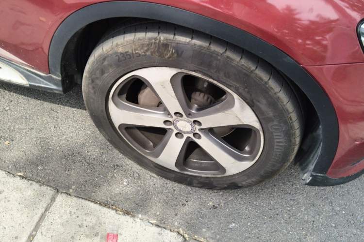 Used Mercedes-Benz GLC 2016 GLC 260 4MATIC Luxury Model Right Front Wheel Hub