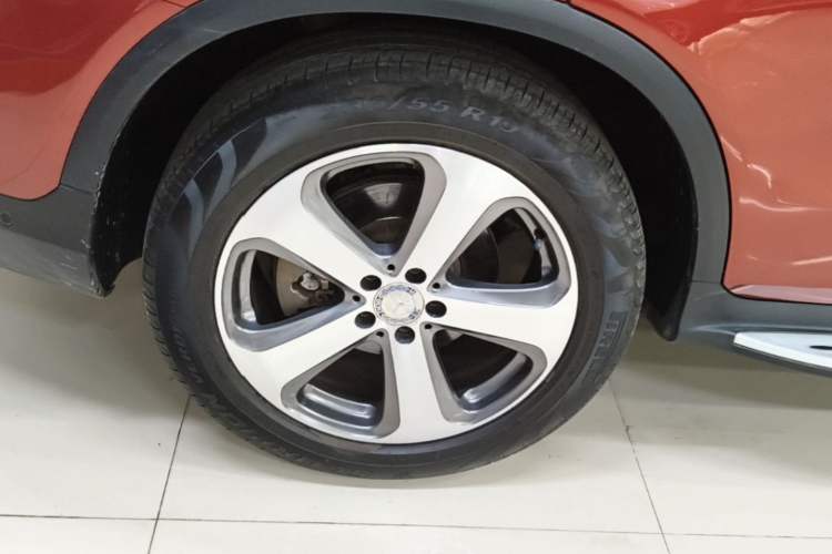 Used Mercedes-Benz GLC 2016 GLC 260 4MATIC Luxury Model Right Rear Wheel Hub