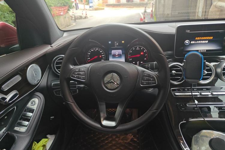 Used Mercedes-Benz GLC 2016 GLC 260 4MATIC Dynamic Edition Steering Wheel