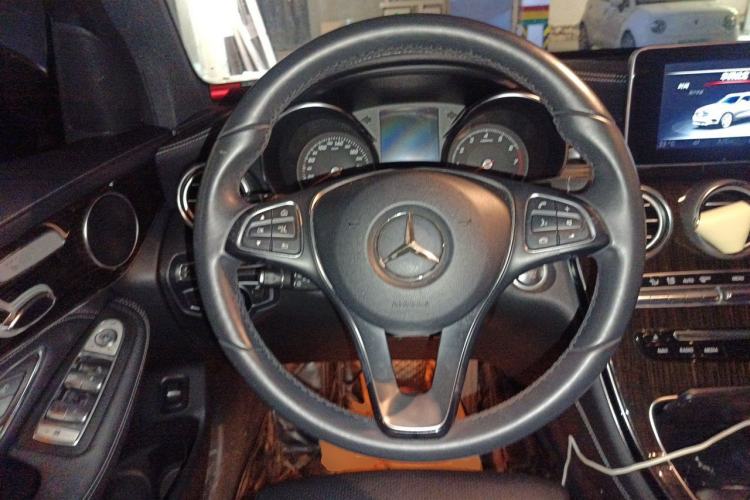 Used Mercedes-Benz GLC 2016 GLC 260 4MATIC Dynamic Edition Steering Wheel