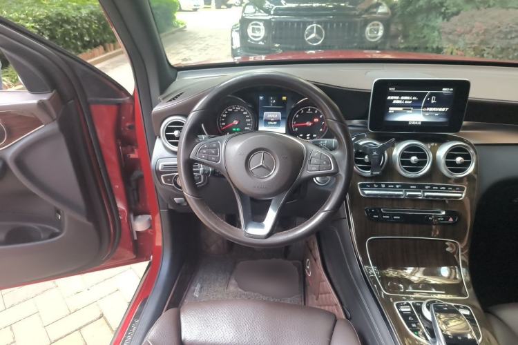 Used Mercedes-Benz GLC 2016 GLC 260 4MATIC Dynamic Edition Steering Wheel