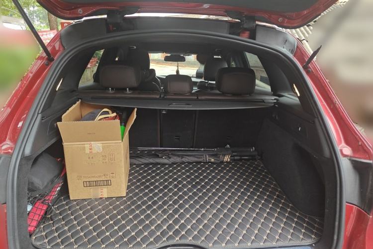 Used Mercedes-Benz GLC 2016 GLC 260 4MATIC Dynamic Edition Trunk