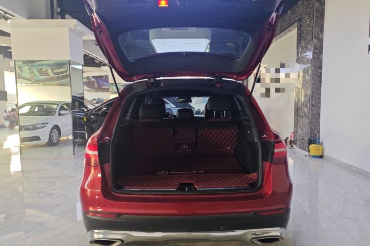 Used Mercedes-Benz GLC 2016 GLC 300 4MATIC Luxury Model Trunk