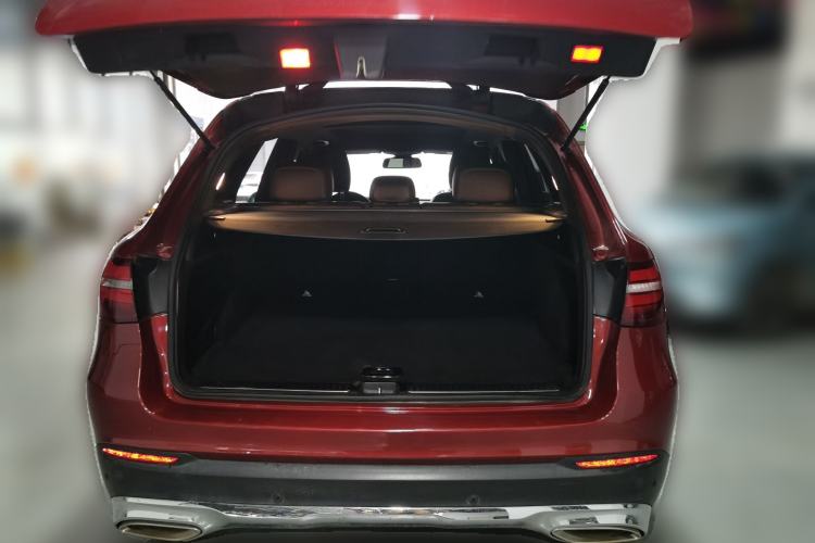Used Mercedes-Benz GLC 2016 GLC 260 4MATIC Dynamic Edition Trunk