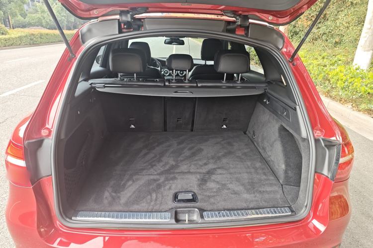 Used Mercedes-Benz GLC 2016 GLC 260 4MATIC Dynamic Edition Trunk