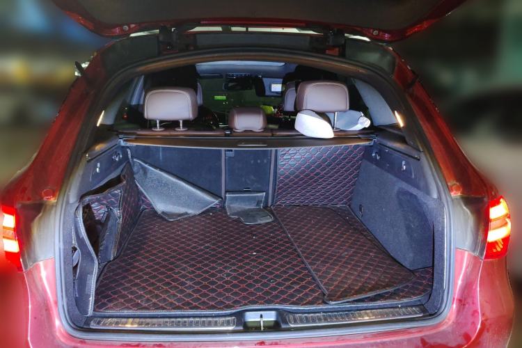 Used Mercedes-Benz GLC 2016 GLC 300 4MATIC Dynamic Model Trunk