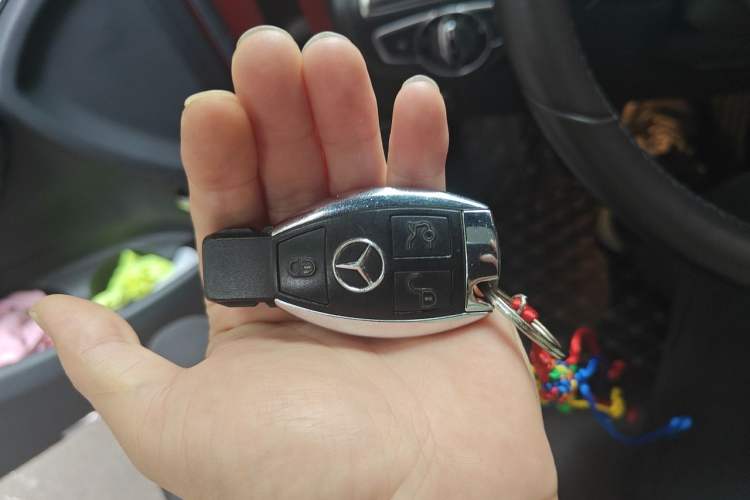 Used Mercedes-Benz GLC 2016 GLC 260 4MATIC Dynamic Edition Vehicle Key