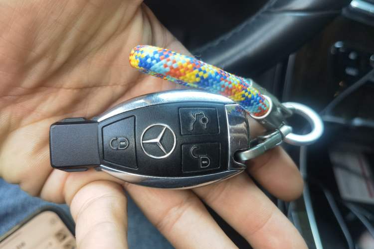 Used Mercedes-Benz GLC 2016 GLC 260 4MATIC Luxury Model Vehicle Key