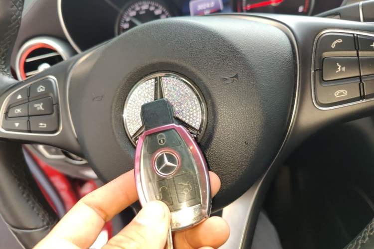 Used Mercedes-Benz GLC 2016 GLC 260 4MATIC Luxury Model Vehicle Key