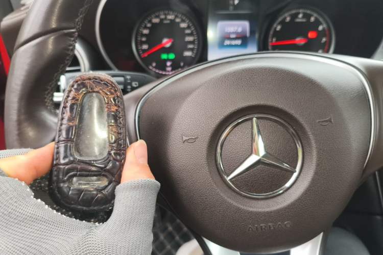 Used Mercedes-Benz GLC 2016 GLC 300 4MATIC Luxury Model Vehicle Key