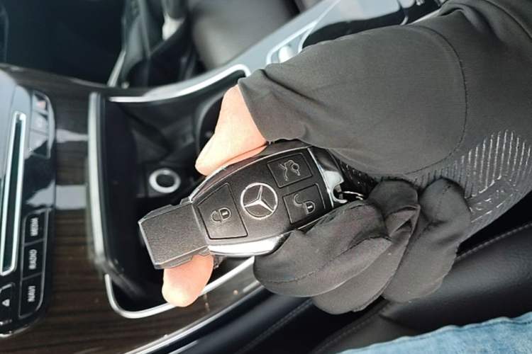 Used Mercedes-Benz GLC 2016 GLC 260 4MATIC Luxury Model Vehicle Key