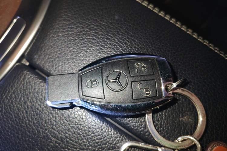 Used Mercedes-Benz GLC 2016 GLC 300 4MATIC Dynamic Model Vehicle Key