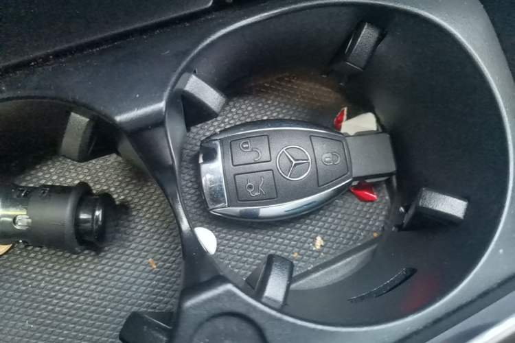 Used Mercedes-Benz GLC 2016 GLC 260 4MATIC Luxury Model Vehicle Key