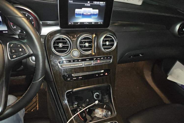 Used Mercedes-Benz GLC 2016 GLC 260 4MATIC Luxury Model Audio And AC Panel