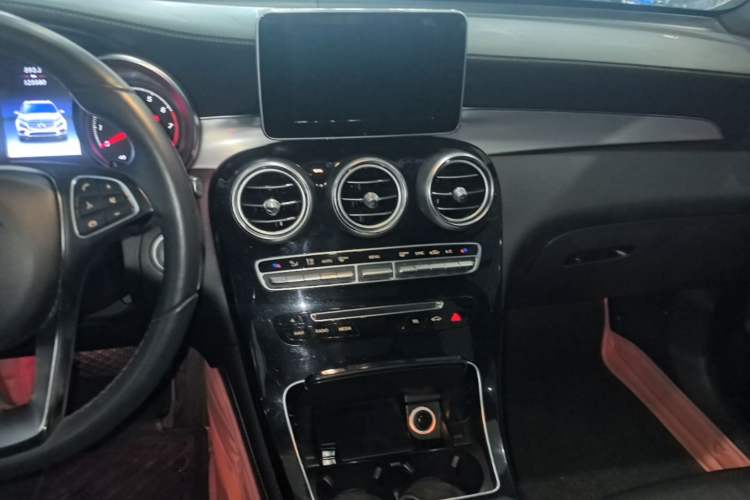 Used Mercedes-Benz GLC 2016 GLC 200 4MATIC Audio And AC Panel
