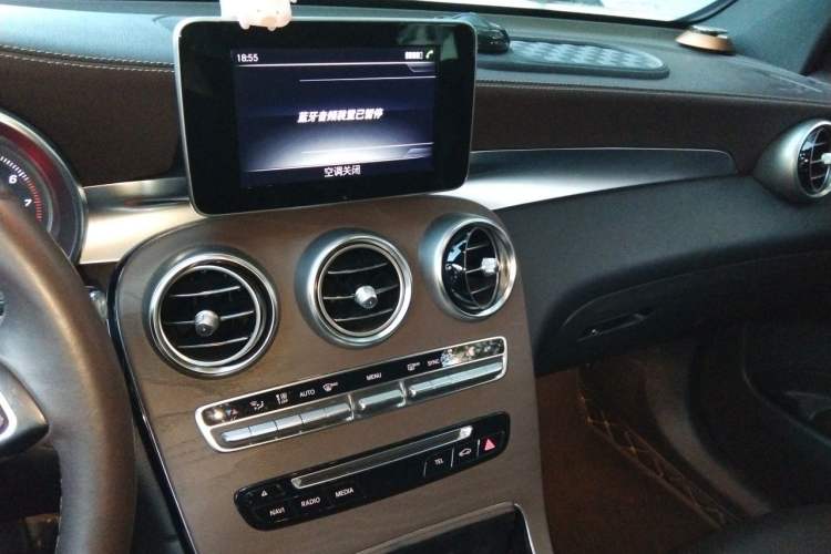 Used Mercedes-Benz GLC 2016 GLC 260 4MATIC Luxury Model Audio And AC Panel