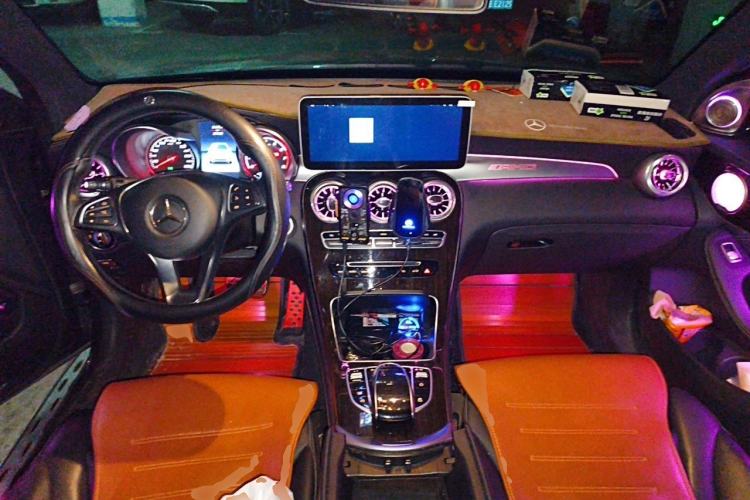 Used Mercedes-Benz GLC 2016 GLC 260 4MATIC Luxury Model Center Console