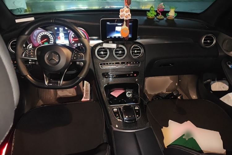 Used Mercedes-Benz GLC 2016 GLC 300 4MATIC Dynamic Model Center Console