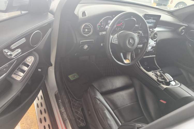 Used Mercedes-Benz GLC 2016 GLC 260 4MATIC Dynamic Edition Driver Seat