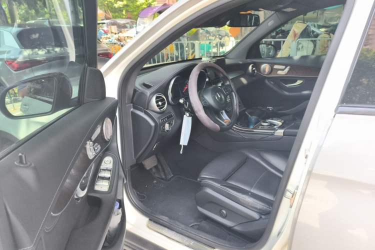 Used Mercedes-Benz GLC 2016 GLC 300 4MATIC Dynamic Model Driver Seat