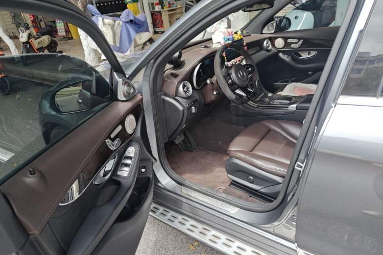 Used Mercedes-Benz GLC 2016 GLC 260 4MATIC Luxury Model Driver Seat