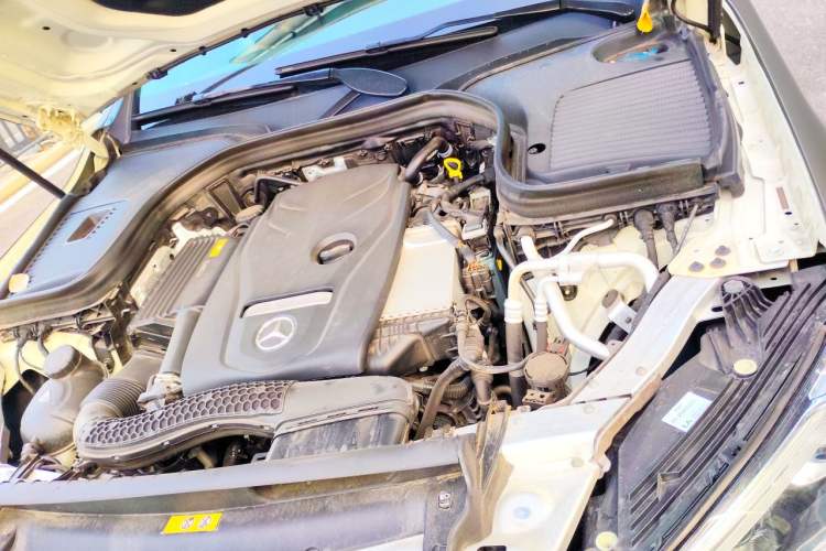 Used Mercedes-Benz GLC 2016 GLC 300 4MATIC Dynamic Model Engine Bay Left