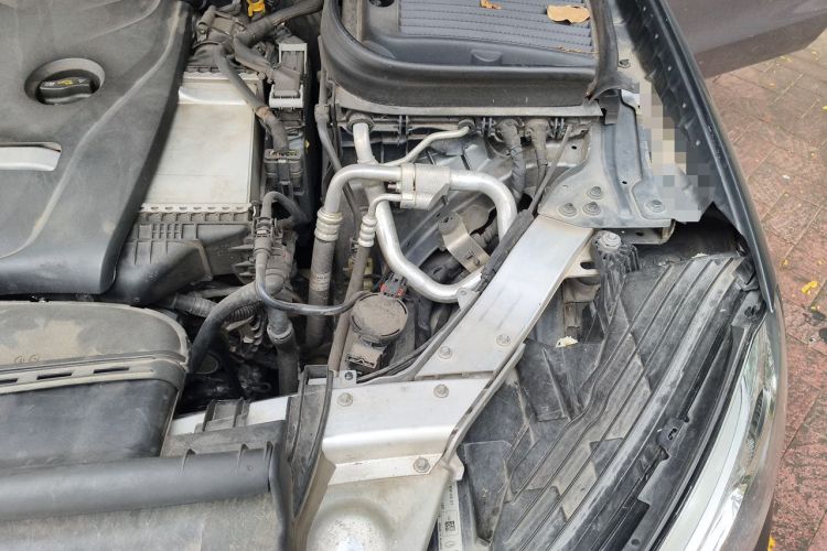 Used Mercedes-Benz GLC 2016 GLC 300 4MATIC Dynamic Model Engine Bay Left