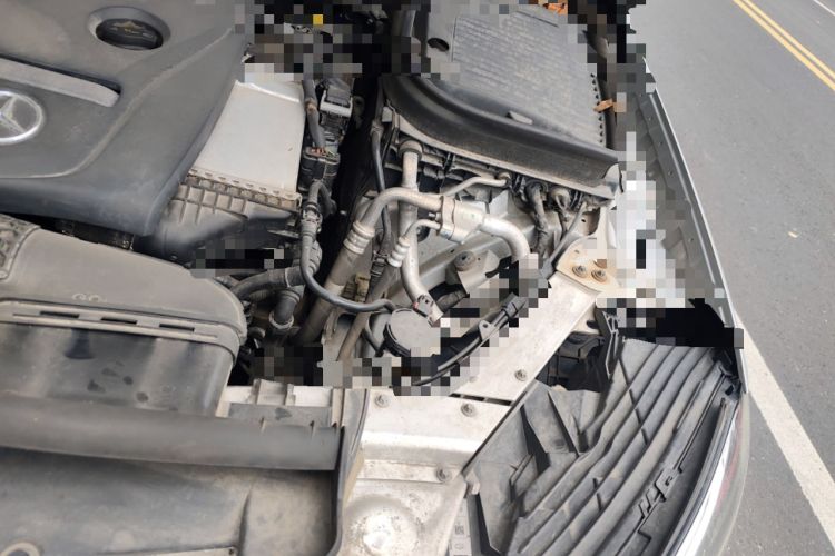 Used Mercedes-Benz GLC 2016 GLC 260 4MATIC Dynamic Edition Engine Bay Left