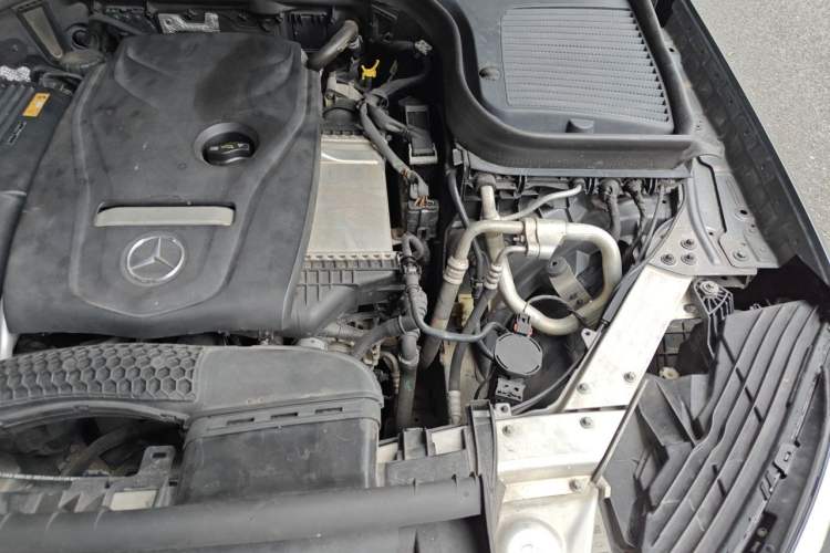 Used Mercedes-Benz GLC 2016 GLC 260 4MATIC Luxury Model Engine Bay Left