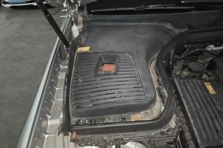 Used Mercedes-Benz GLC 2016 GLC 260 4MATIC Luxury Model Engine Bay Right