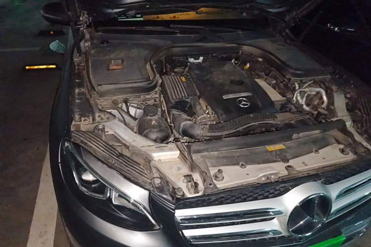 Used Mercedes-Benz GLC 2016 GLC 260 4MATIC Luxury Model Engine Bay Right