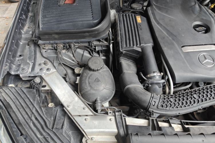 Used Mercedes-Benz GLC 2016 GLC 260 4MATIC Luxury Model Engine Bay Right