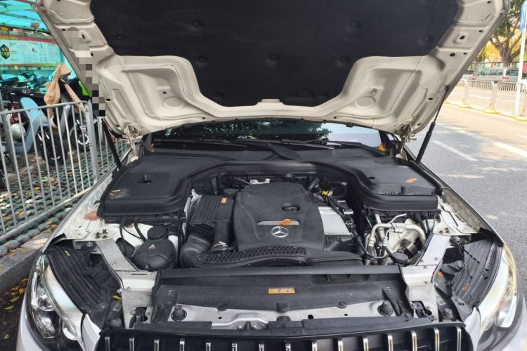 Used Mercedes-Benz GLC 2016 GLC 300 4MATIC Dynamic Model Engine Bay
