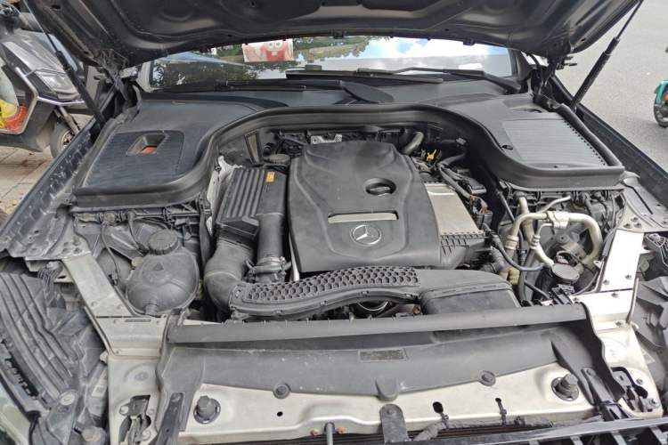 Used Mercedes-Benz GLC 2016 GLC 260 4MATIC Luxury Model Engine Bay