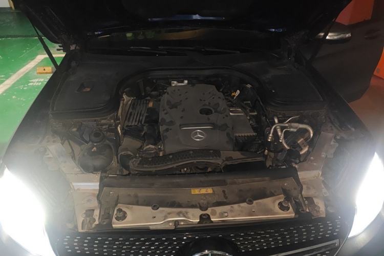 Used Mercedes-Benz GLC 2016 GLC 300 4MATIC Dynamic Model Engine Bay
