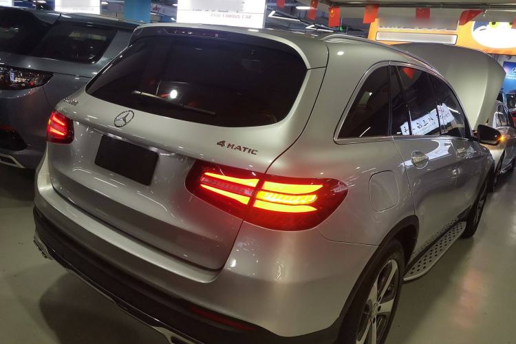 Used Mercedes-Benz GLC 2016 GLC 300 4MATIC Dynamic Model Exterior 5